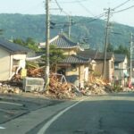 地震で倒壊した家屋