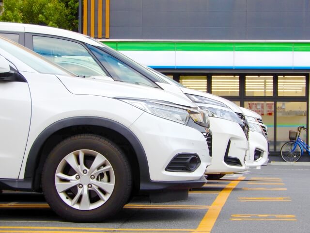 コンビニの駐車場