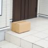戸建て住宅の玄関前に置き配